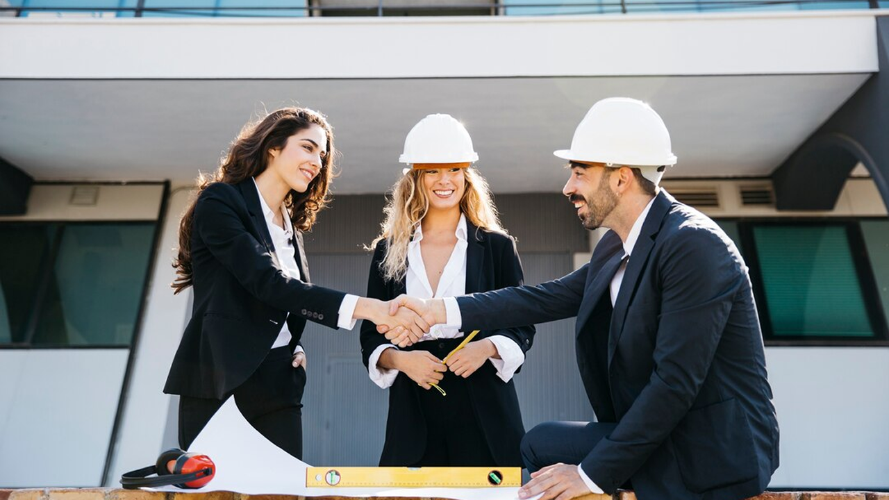 Speaking at Events: A Growth Tactic for Contractors