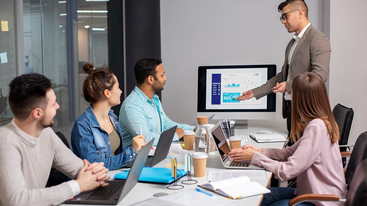 Optimizing Contractor Business Workflow: Tools, Systems, and Tips for Smoother Operations