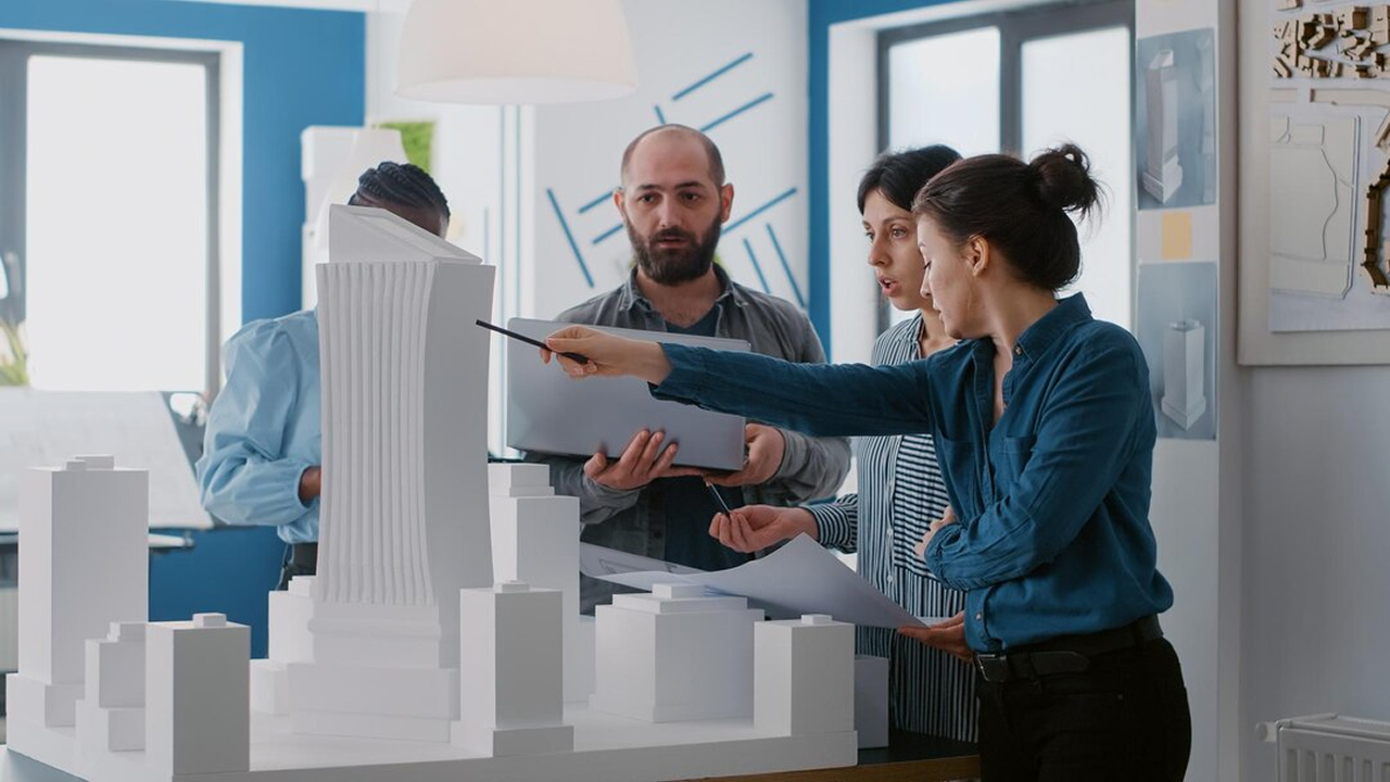 The Ultimate Guide to Marketing for Contractors: Strategies to Grow Your Business in 2025