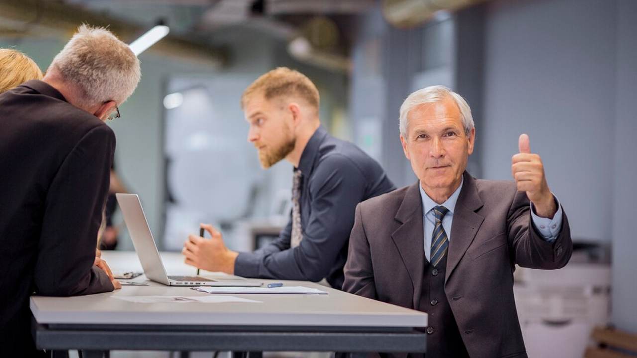 Executive Decision-Making in Contracting Firms